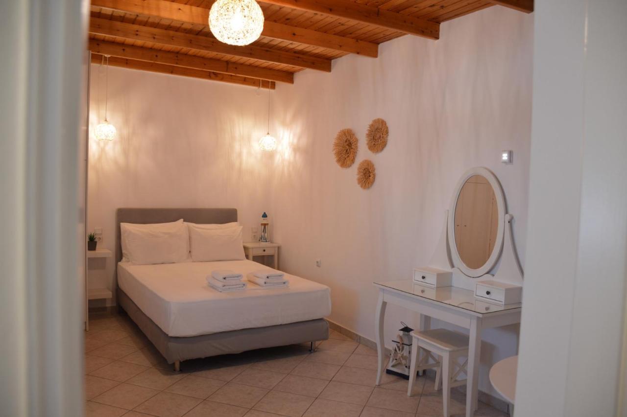 Cute Studio In Milos Trypiti Bagian luar foto