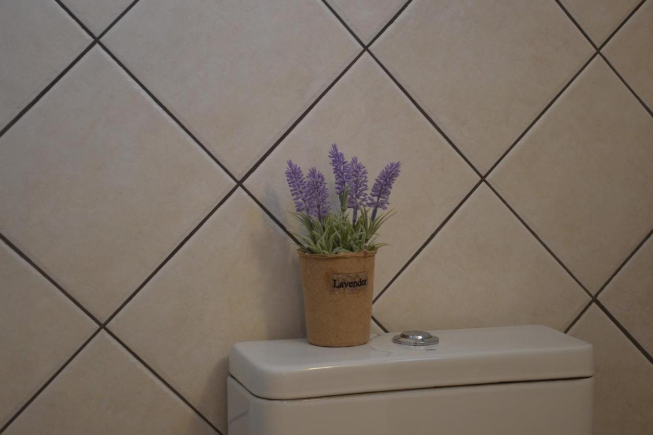 Cute Studio In Milos Trypiti Bagian luar foto