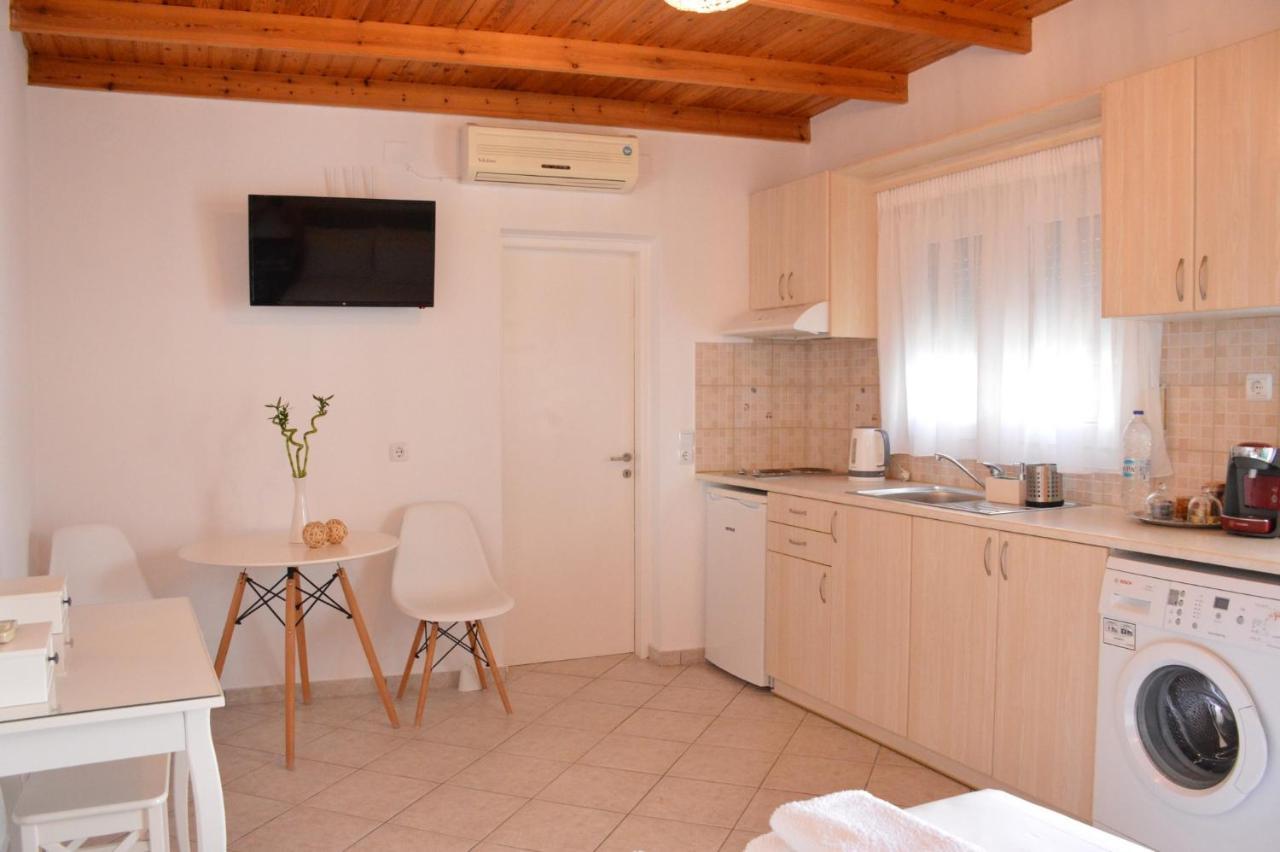 Cute Studio In Milos Trypiti Bagian luar foto